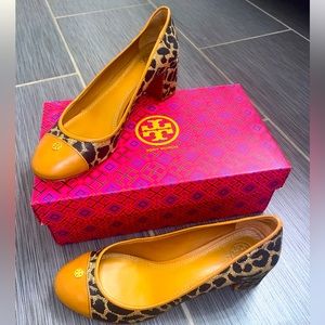 Tory Burch Women's Ethel Leopard Print Pump Natural/Tan/Black Size 8.5